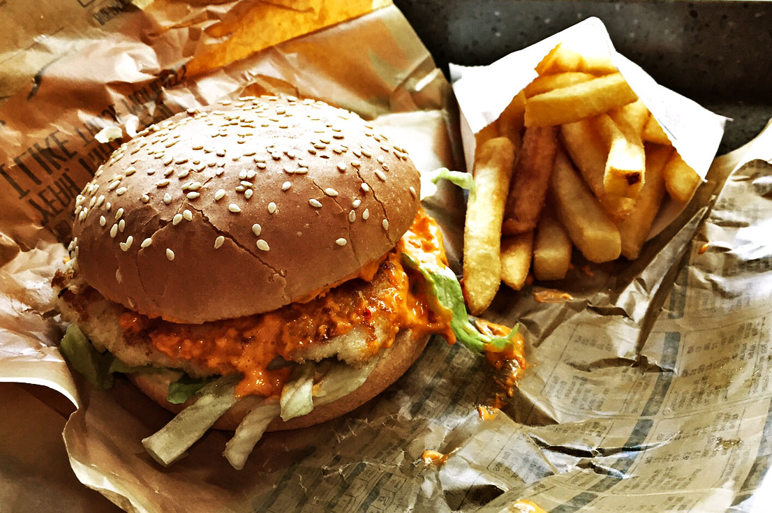 Oporto Bondi Chicken Burger Review Food Critic HolyCluck Holy Cluck Sandwich Chook Eran Thomson